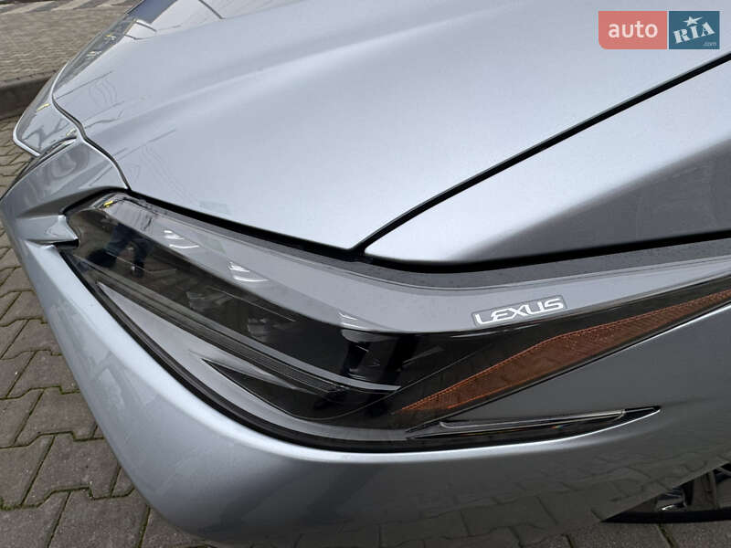 Седан Lexus ES 2023 в Белой Церкви