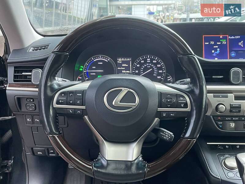 Седан Lexus ES 2016 в Киеве фото 19 Седан Lexus ES 2016 в Киеве