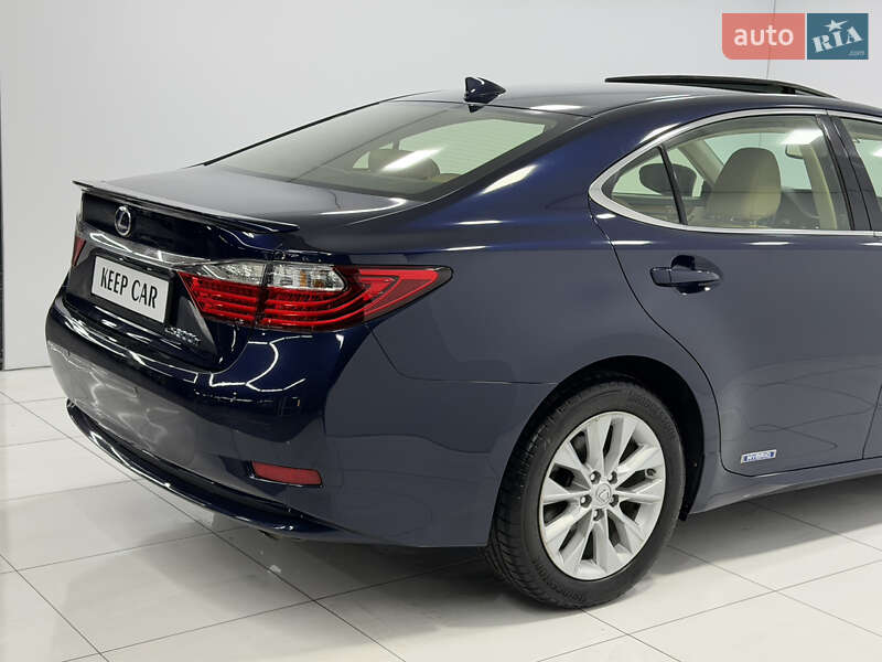 Седан Lexus ES 2015 в Одессе