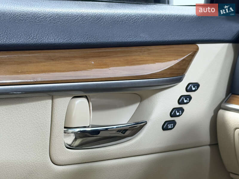 Седан Lexus ES 2015 в Одессе