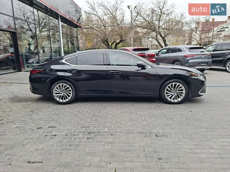 Седан Lexus ES 2022 в Одессе