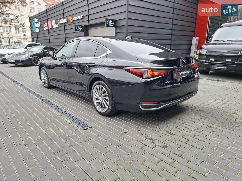 Седан Lexus ES 2022 в Одессе