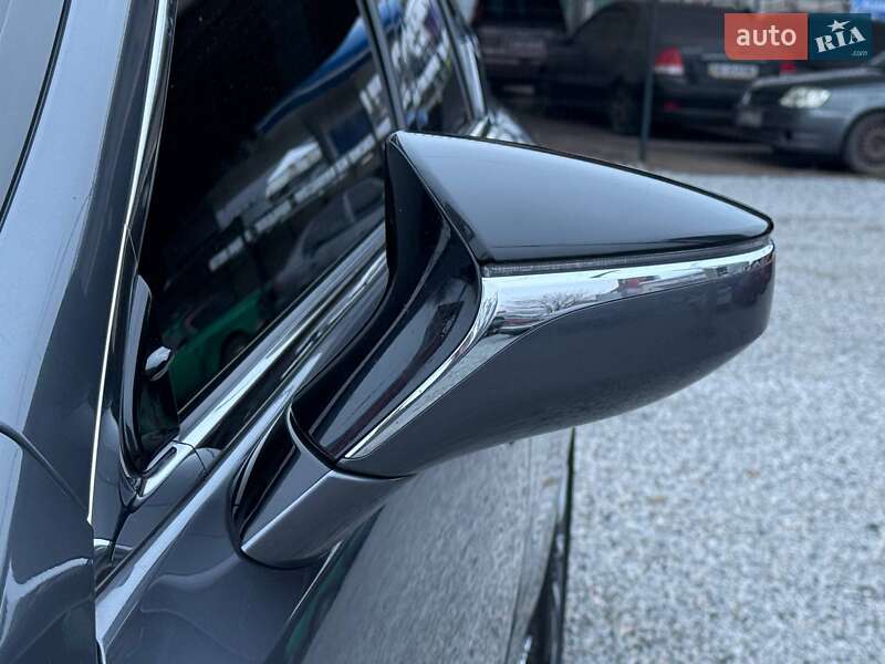 Седан Lexus ES 2020 в Днепре