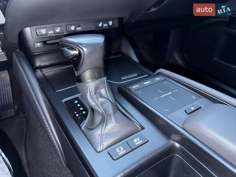 Седан Lexus ES 2020 в Днепре