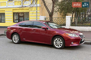 Седан Lexus ES 2014 в Киеве