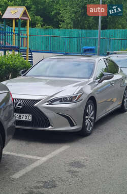 Седан Lexus ES 2019 в Києві
