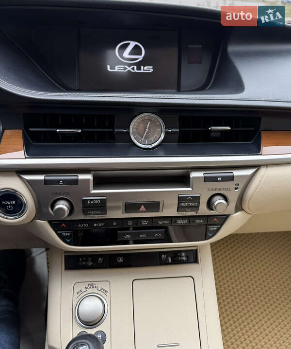 Седан Lexus ES 2014 в Ивано-Франковске фото 9 Седан Lexus ES 2014 в Ивано-Франковске