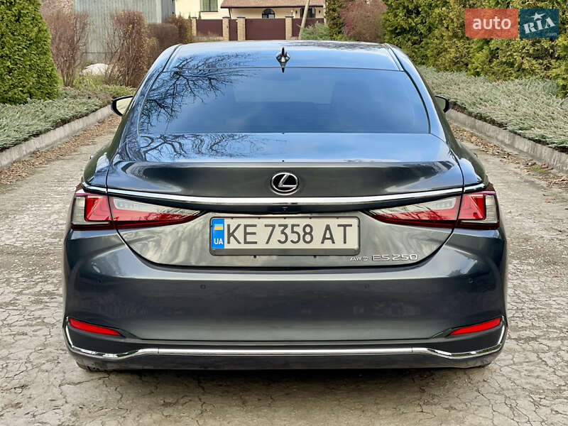 Седан Lexus ES 2022 в Каменском