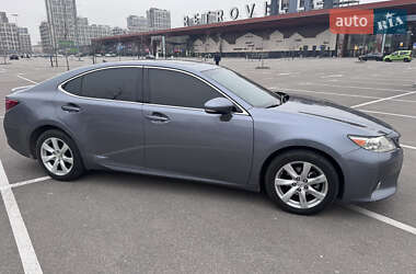 Седан Lexus ES 2012 в Киеве