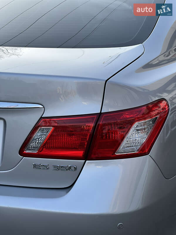 Седан Lexus ES 2006 в Одесі