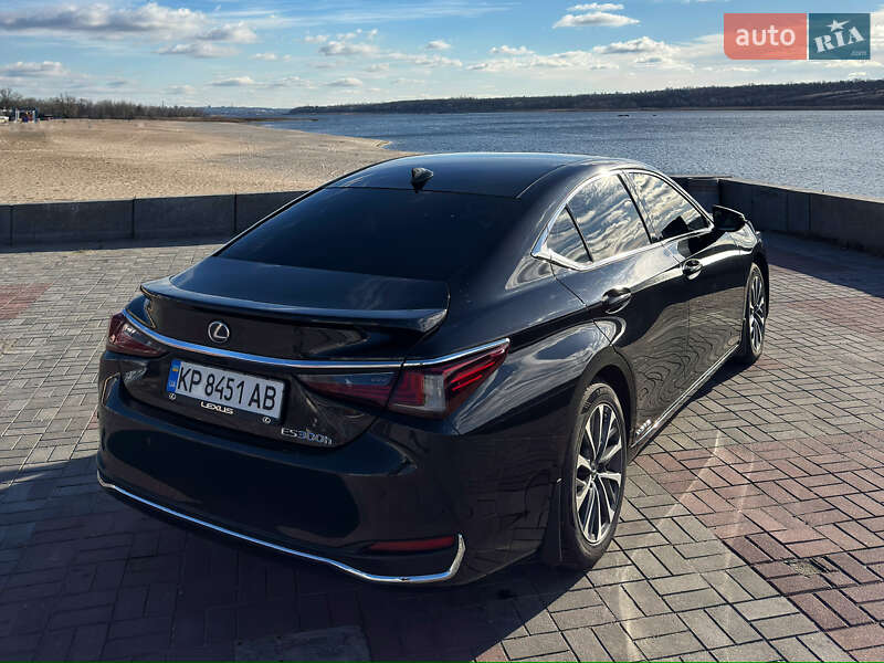 Седан Lexus ES 2021 в Запоріжжі