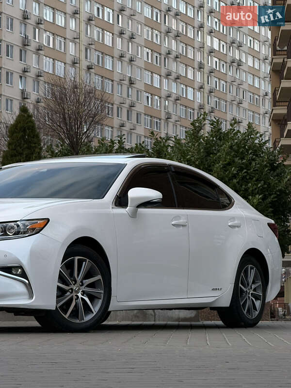 Седан Lexus ES 2016 в Одессе