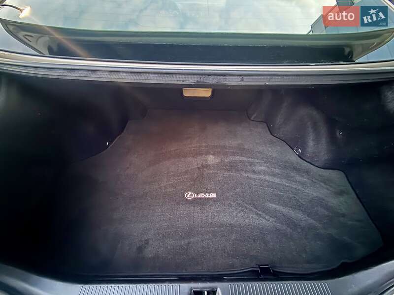 Седан Lexus ES 2010 в Одесі