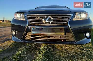 Седан Lexus ES 2015 в Одессе