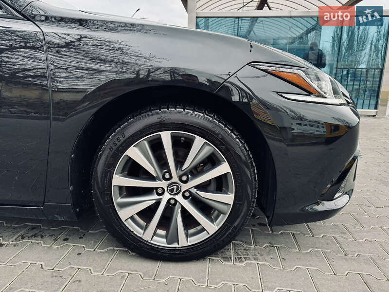 Седан Lexus ES 2019 в Одессе