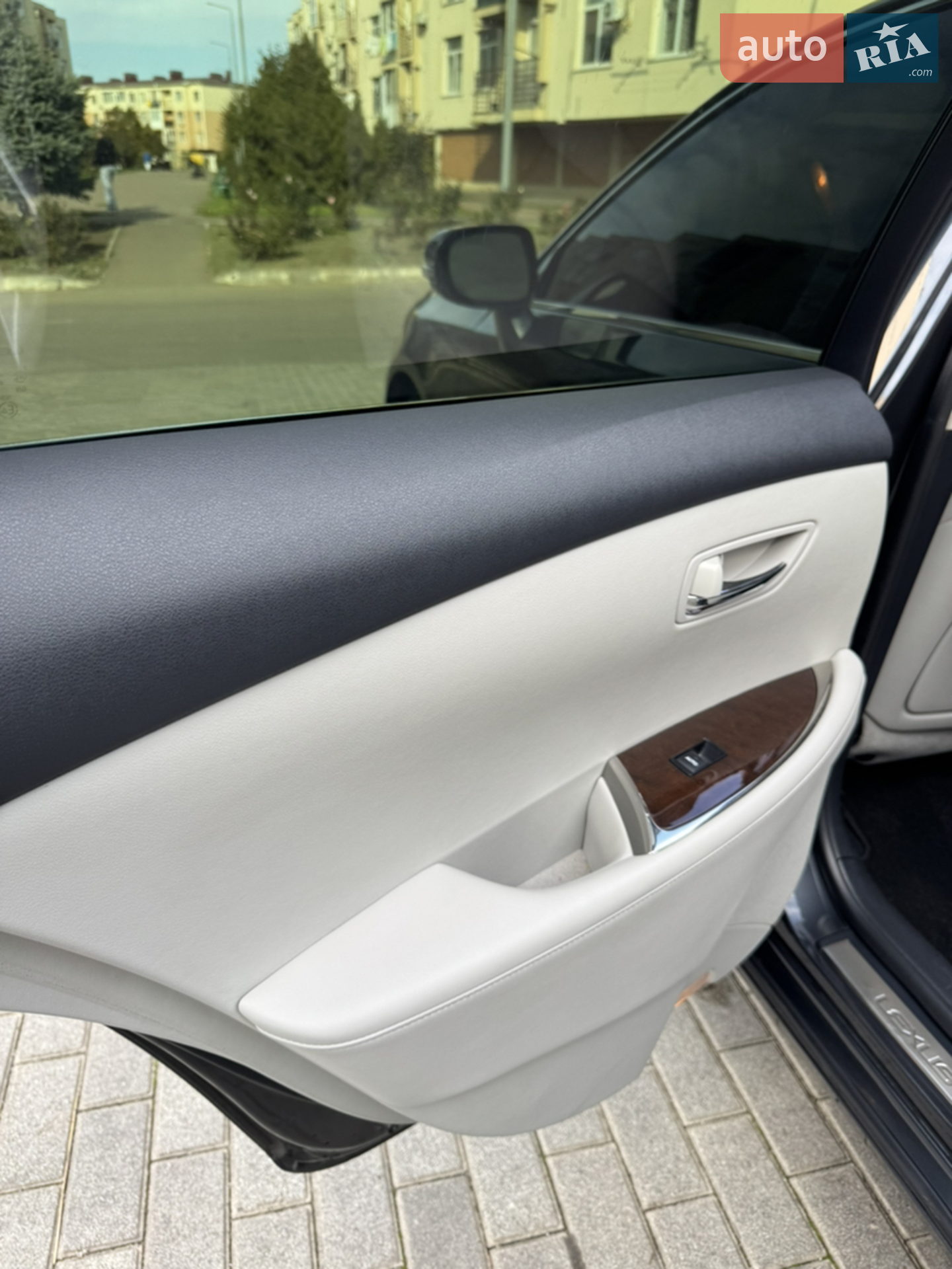 2011 Lexus ES - мініатюра 16