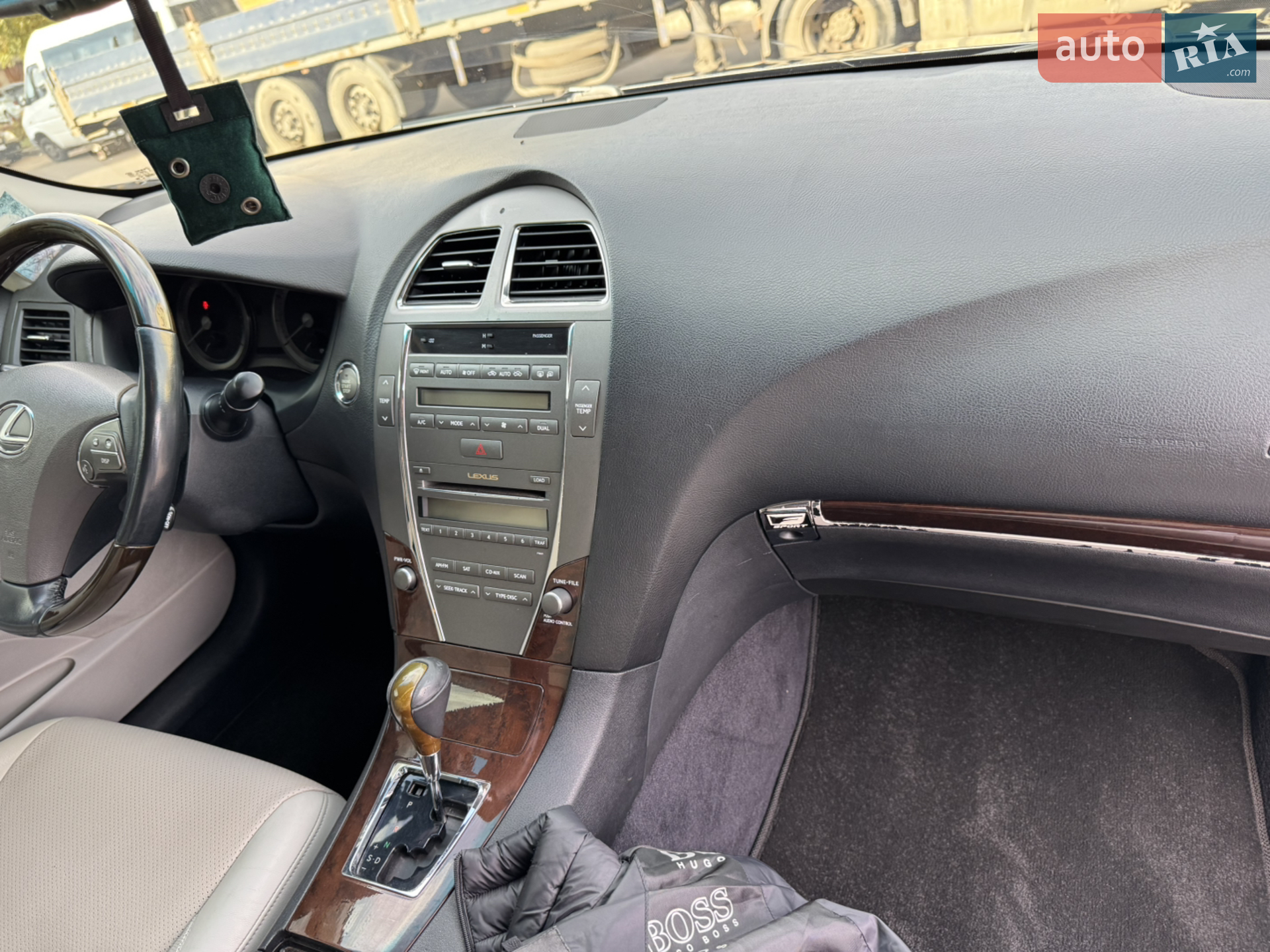 2011 Lexus ES - мініатюра 18