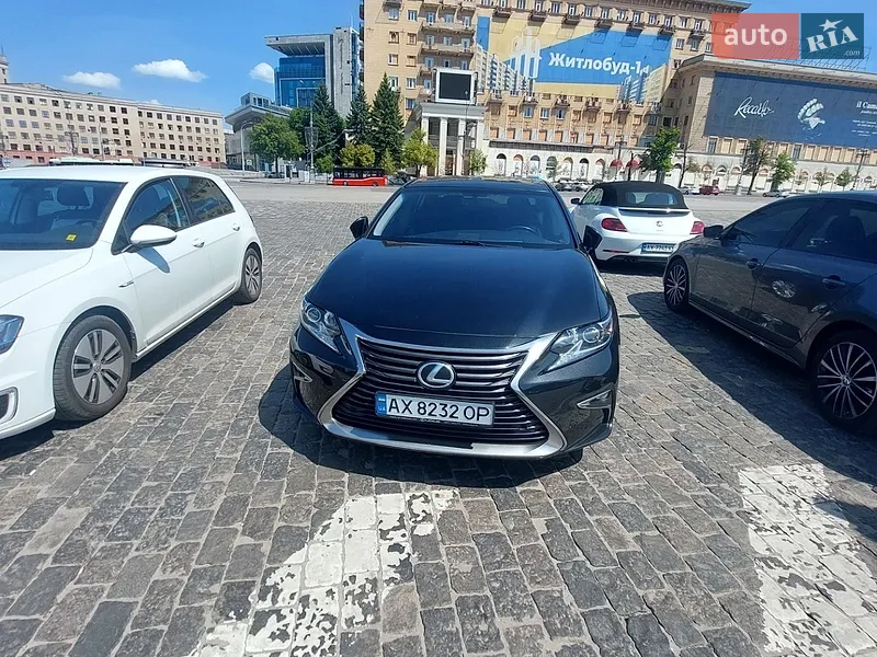 Lexus ES 2016