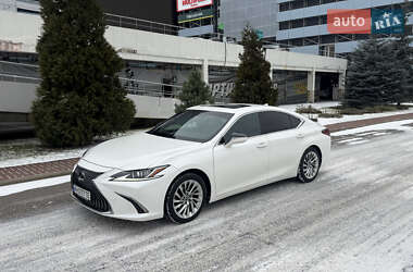 Седан Lexus ES 2019 в Києві
