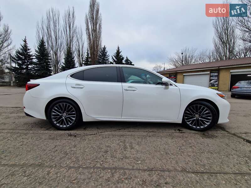 Седан Lexus ES 2016 в Дніпрі фото 3 Седан Lexus ES 2016 в Дніпрі