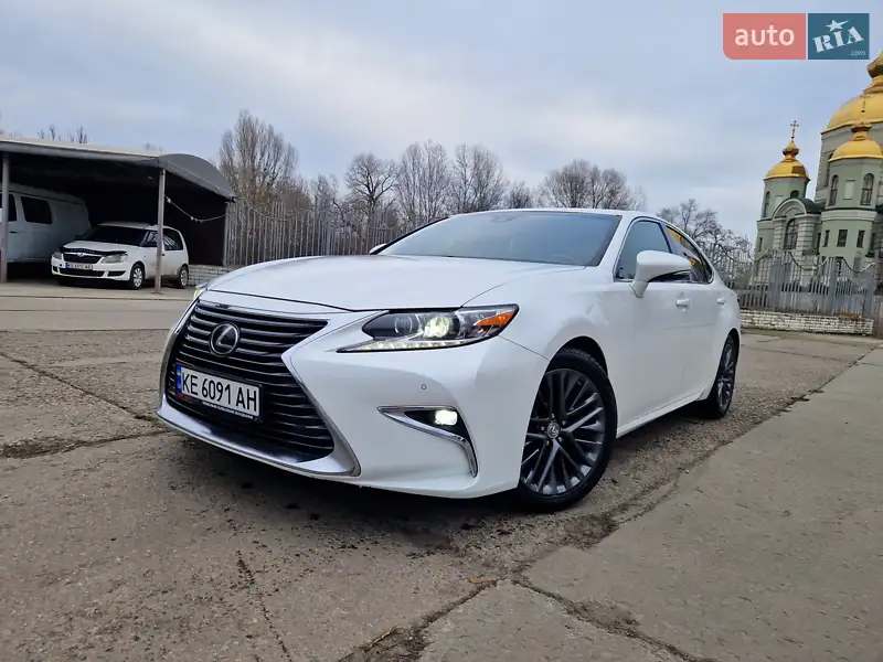 Lexus ES 2016