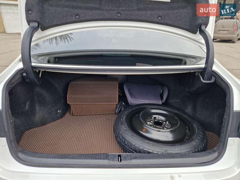 Седан Lexus ES 2016 в Дніпрі фото 35 Седан Lexus ES 2016 в Дніпрі