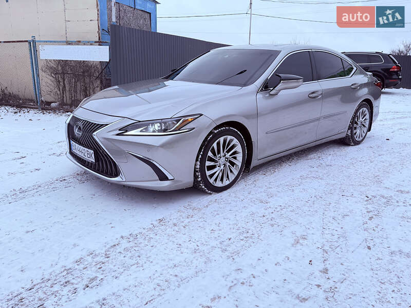 Седан Lexus ES 2018 в Кропивницком