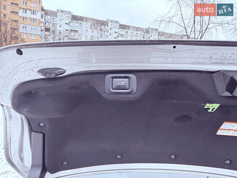 Седан Lexus ES 2018 в Кропивницком