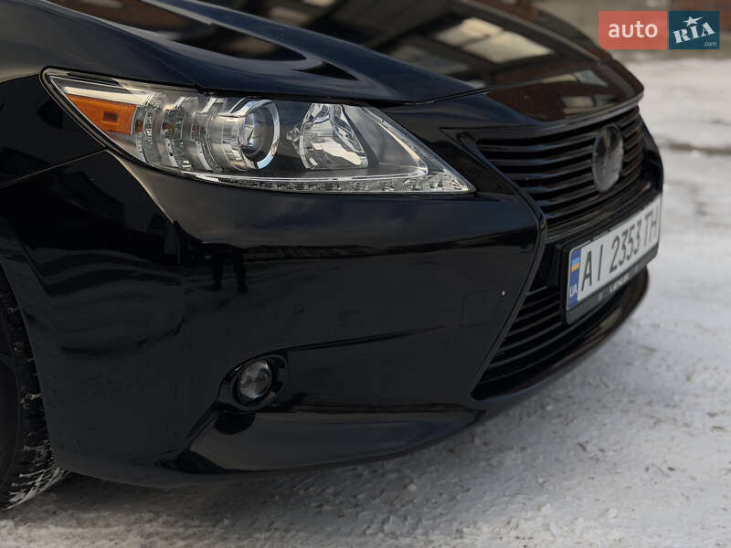 Седан Lexus ES 2014 в Умани
