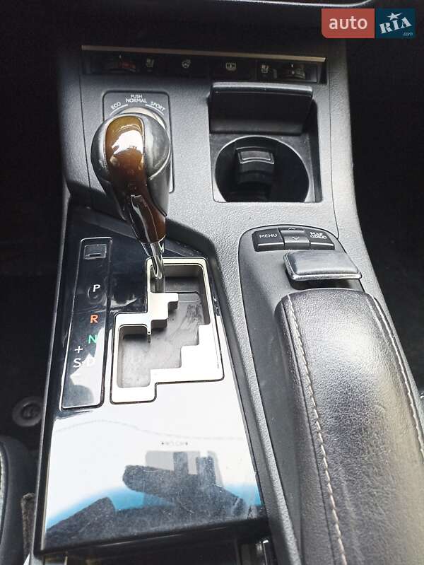 Седан Lexus ES 2014 в Хмельницком