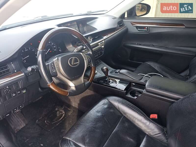 Седан Lexus ES 2014 в Хмельницком