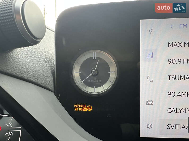 Седан Lexus ES 2024 в Рівному