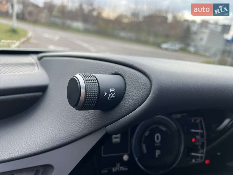 Седан Lexus ES 2024 в Рівному