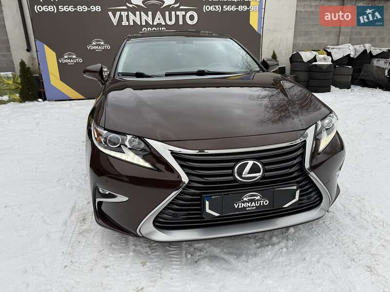 Седан Lexus ES 2016 в Виннице