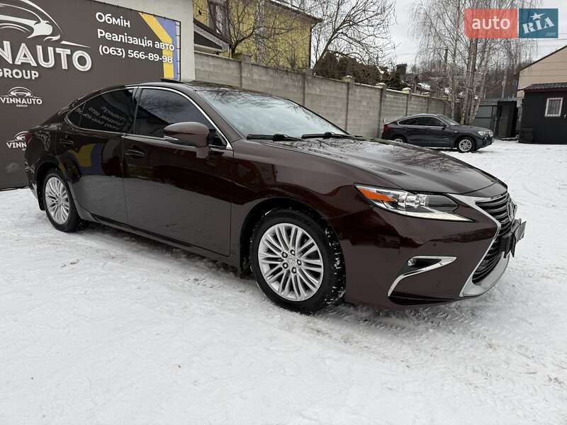 Седан Lexus ES 2016 в Виннице