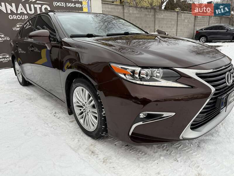 Седан Lexus ES 2016 в Виннице