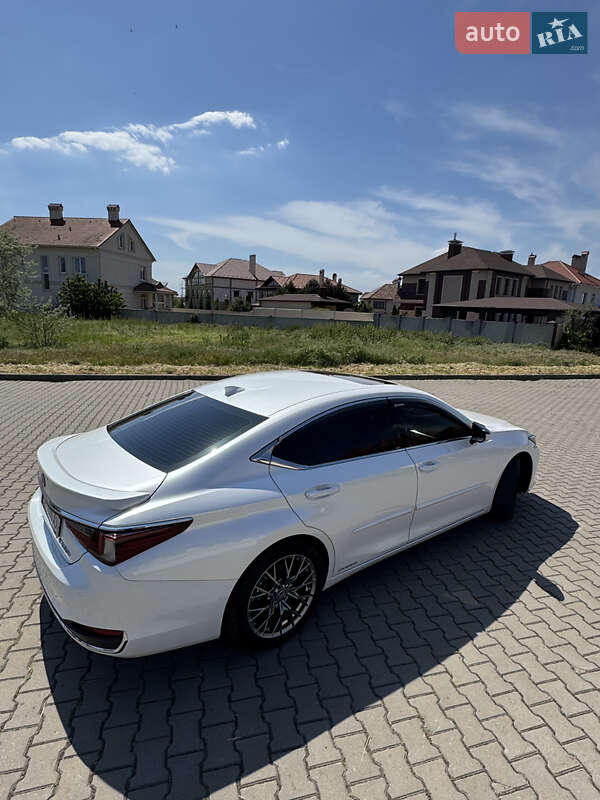 Седан Lexus ES 2020 в Одессе