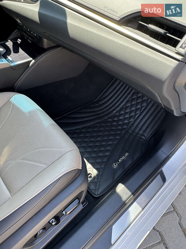 Седан Lexus ES 2020 в Одессе