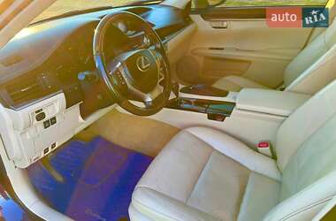 Седан Lexus ES 2015 в Одессе