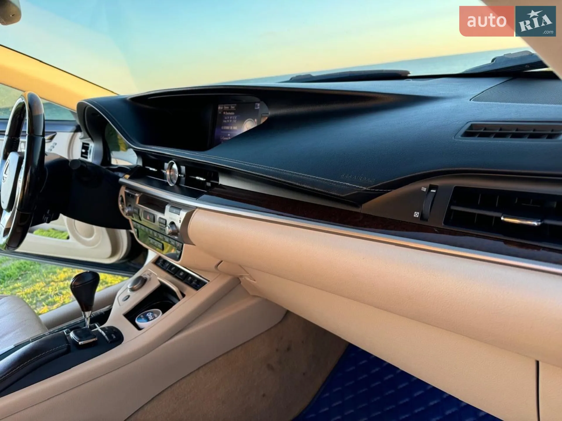 2015 Lexus ES - мініатюра 21