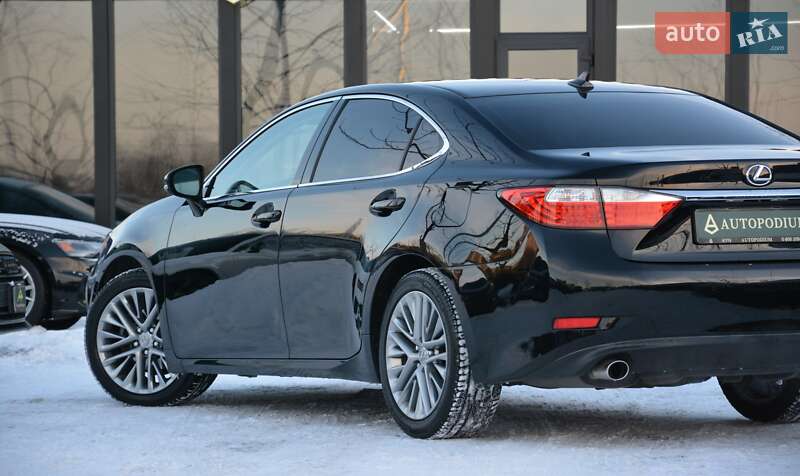 Седан Lexus ES 2013 в Киеве