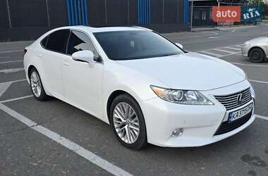 Седан Lexus ES 2013 в Киеве