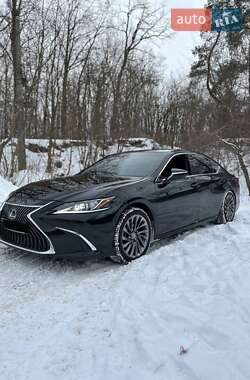 Седан Lexus ES 2018 в Києві