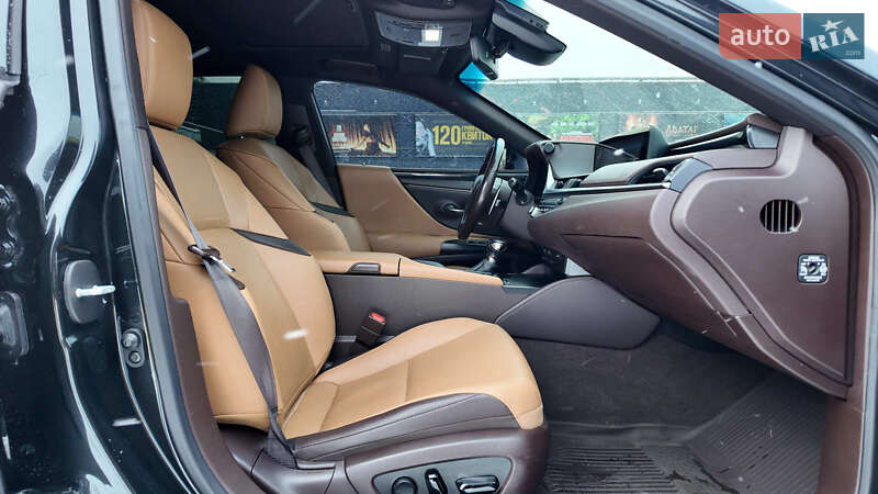 Седан Lexus ES 2021 в Киеве фото 10 Седан Lexus ES 2021 в Киеве