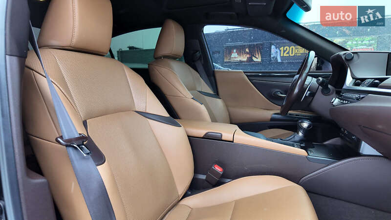 Седан Lexus ES 2021 в Киеве фото 11 Седан Lexus ES 2021 в Киеве
