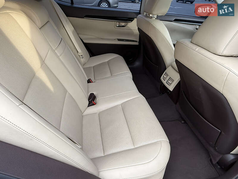 Седан Lexus ES 2017 в Одессе