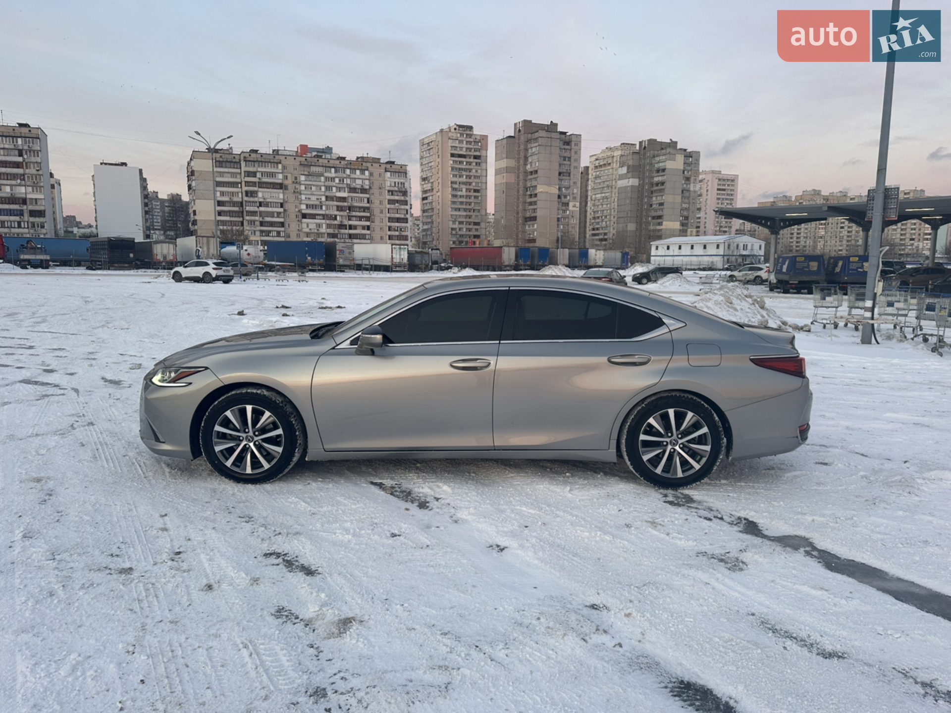 2019 Lexus ES - мініатюра 4