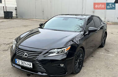 Седан Lexus ES 2015 в Черновцах