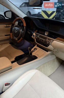 Седан Lexus ES 2014 в Днепре