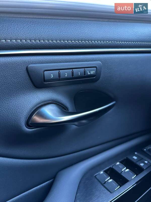 Седан Lexus ES 2022 в Одессе